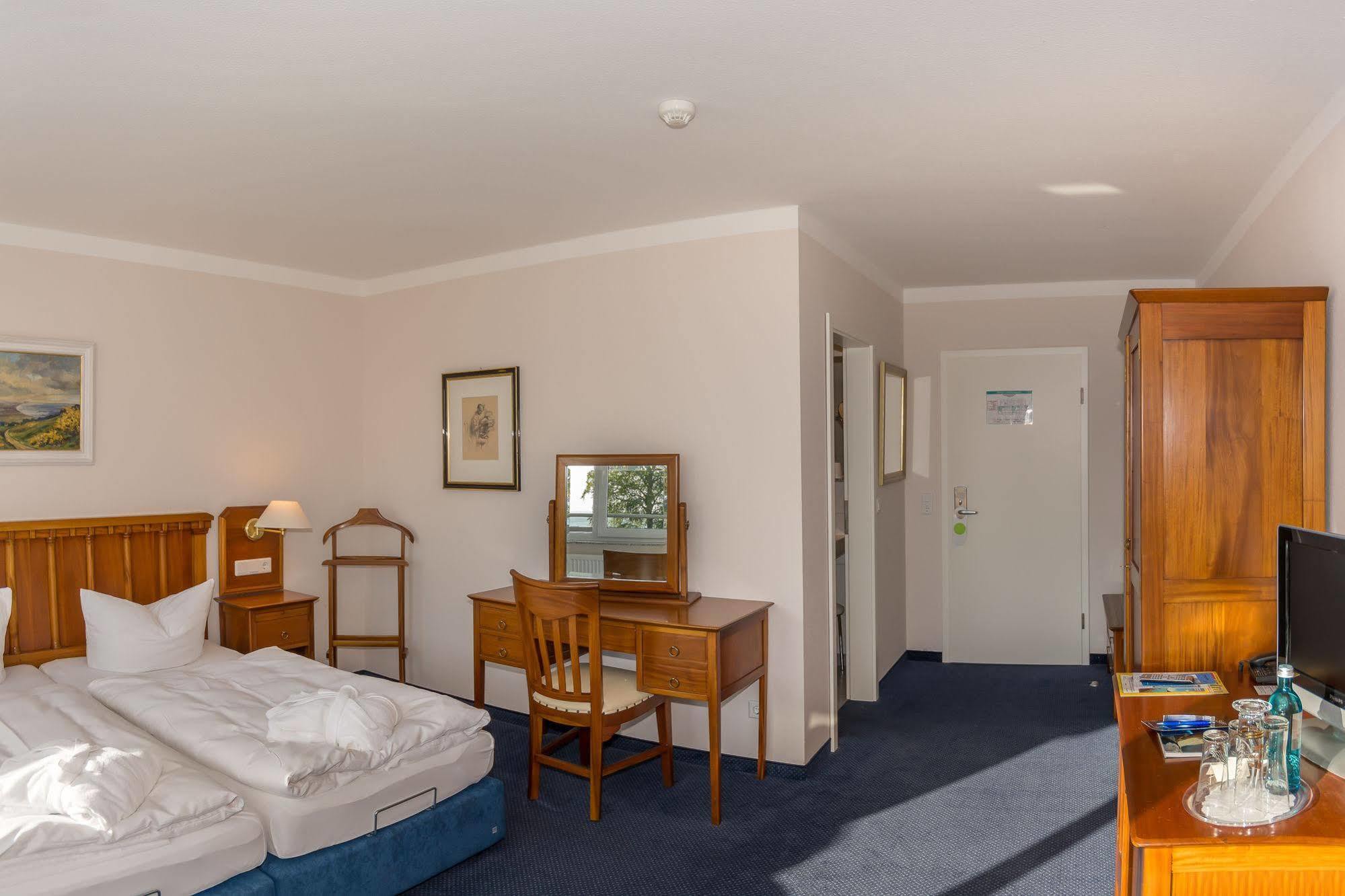 Hotel Badehaus Goor Putbus Ngoại thất bức ảnh