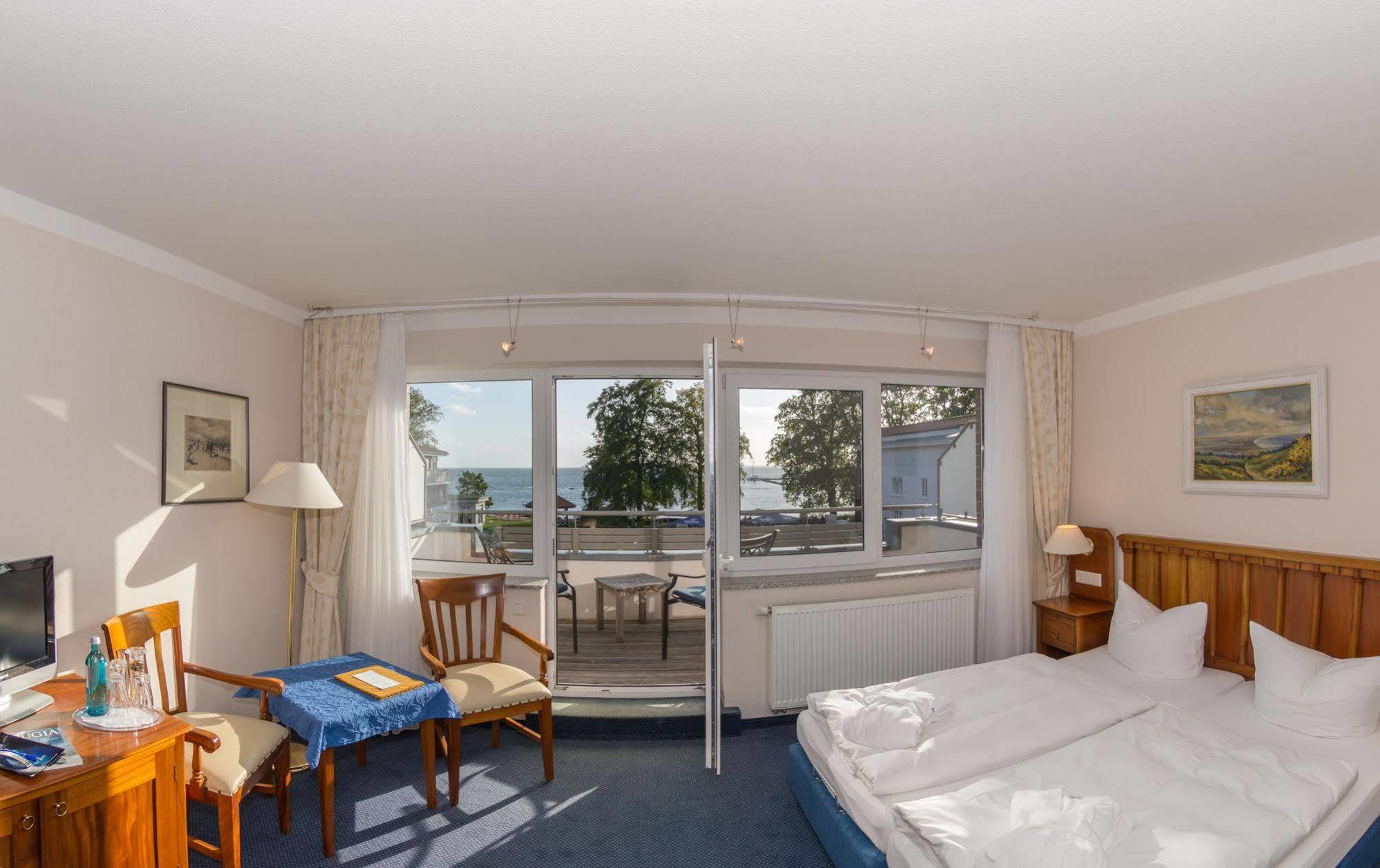 Hotel Badehaus Goor Putbus Ngoại thất bức ảnh