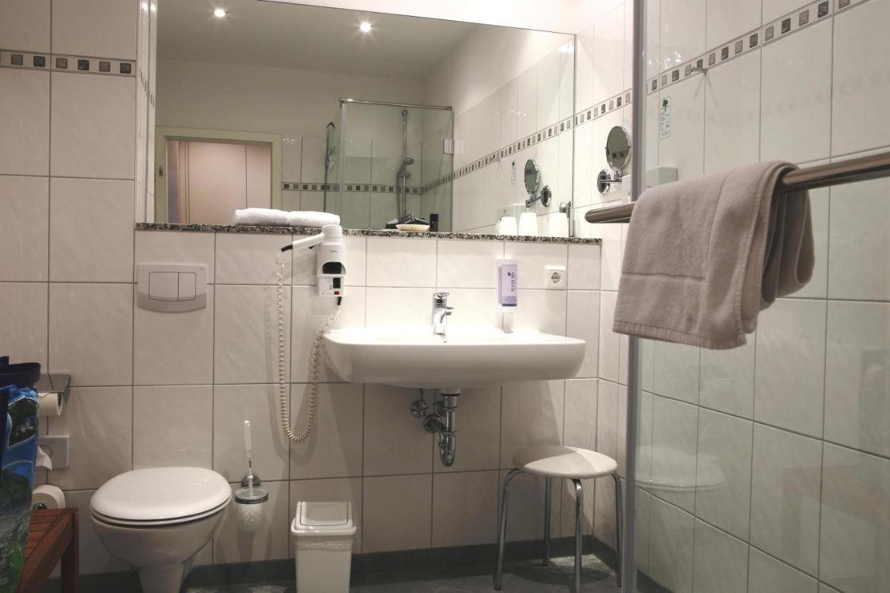 Hotel Badehaus Goor Putbus Ngoại thất bức ảnh
